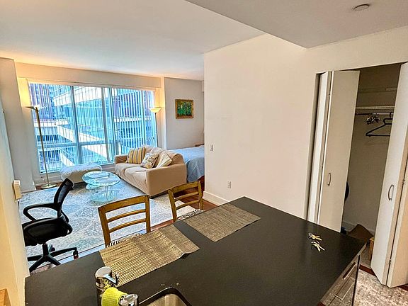 5th image of 350 W 42nd St APT 11H