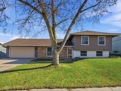 1421 39th Street Pl, Marion, IA, 52302