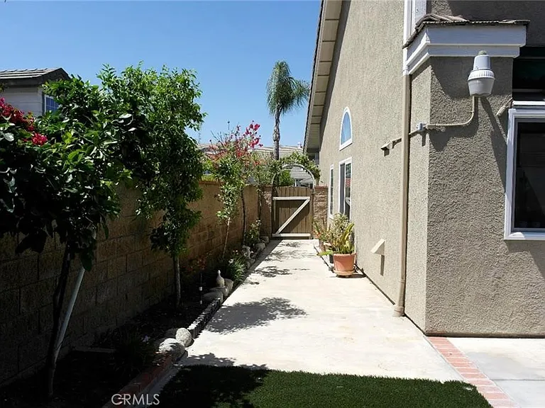 1854 Brooke Ln — Photo 6