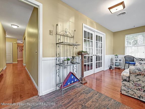 4th image of 31B Canton Dr