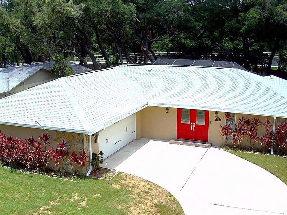 1st image of 952 Winding Oaks Dr