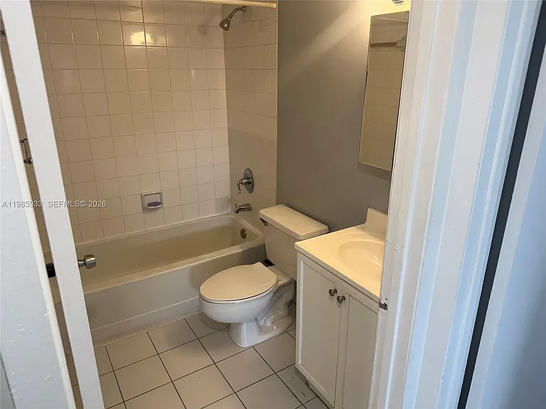 8075 NW 7th St #403 — Photo 8