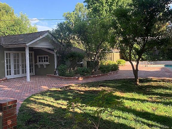 4th image of 5475 Corbin Ave