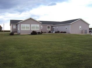 5571 S Meridian Rd, Pleasant Lake, IN 46779