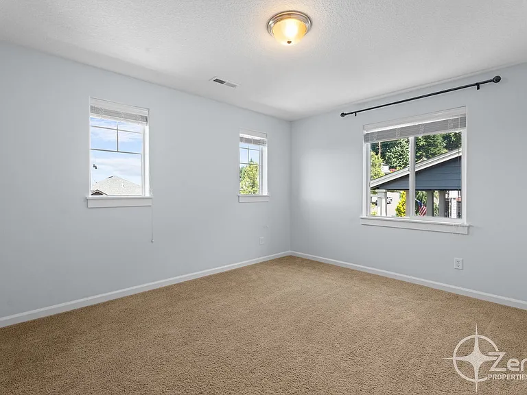 3636 NW 24th Cir — Photo 31