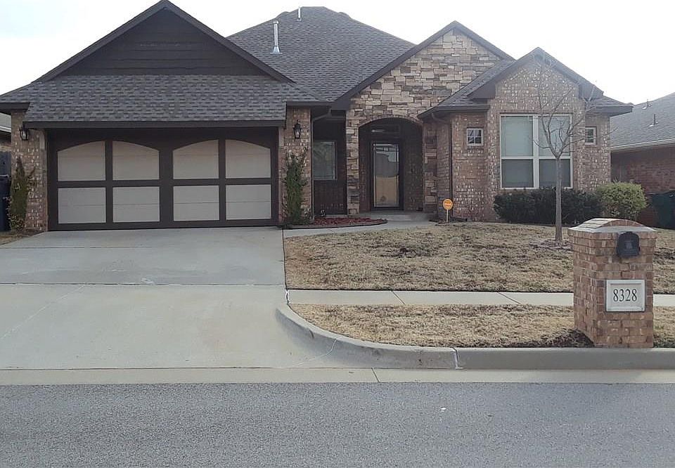 1st image of 8328 NW 141st Cir