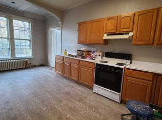 104 Laurel Hill Ave APT 1, Norwich, CT 06360