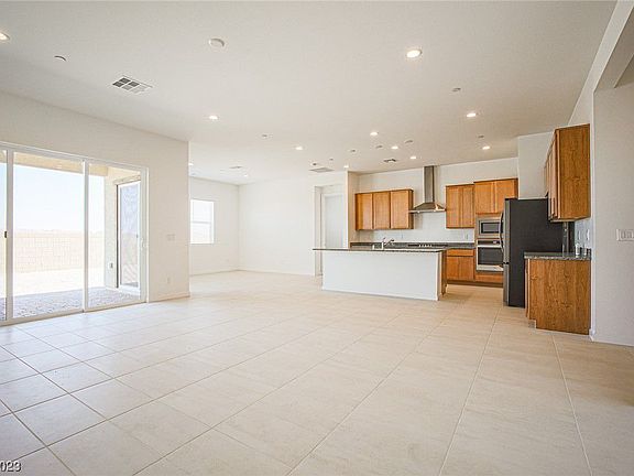 2nd image of 92 Brixton Ave
