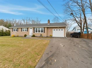 31 Charles St, North Kingstown, RI 02852