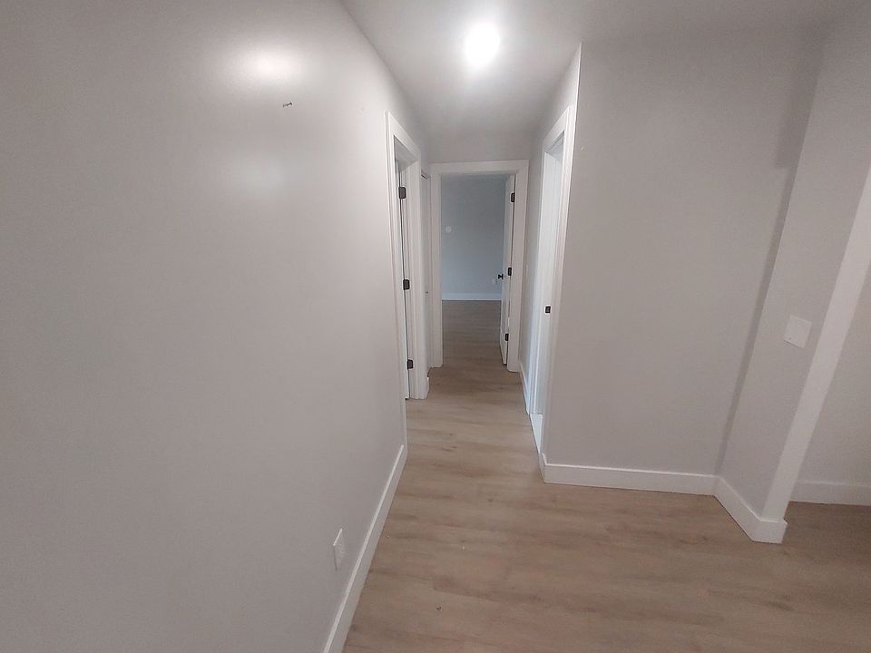 2nd image of 280 Collins St APT 209