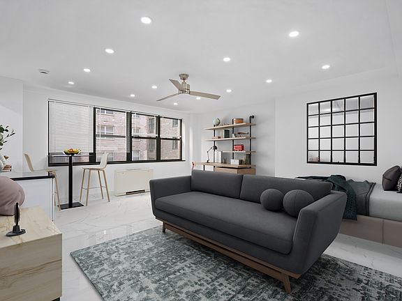 4th image of 116 Central Park S APT 4G