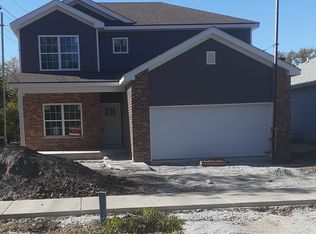 200 Crystal Ln, Steger, IL 60475