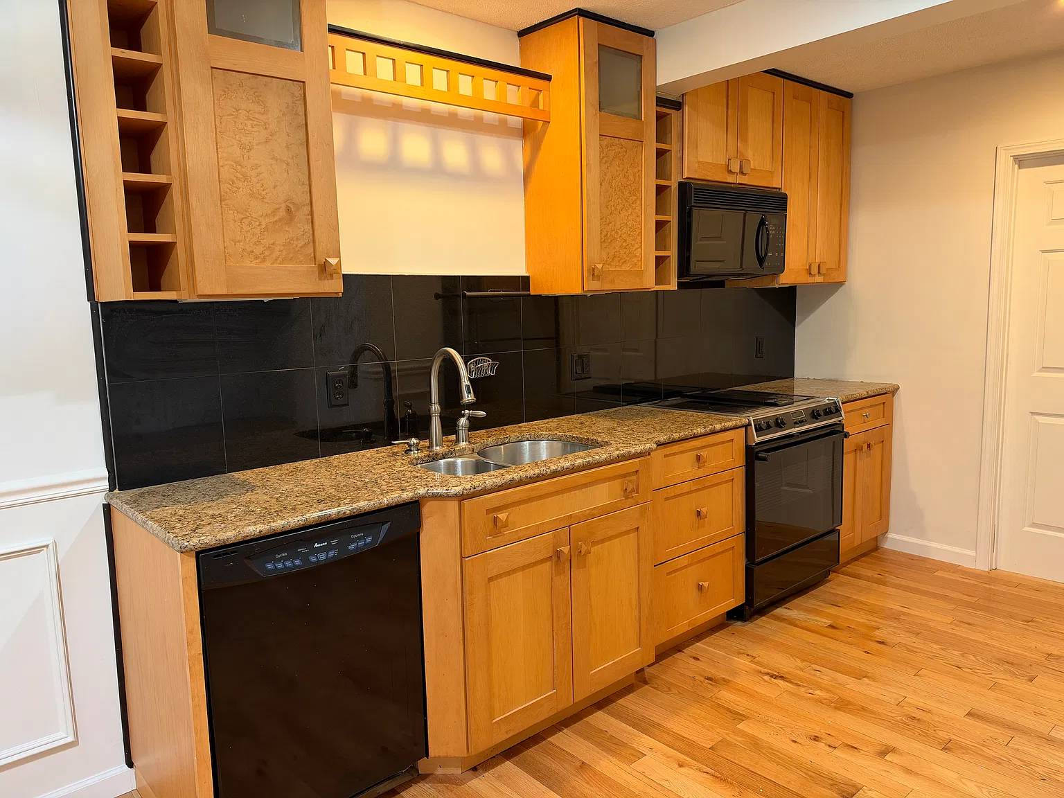 2 bed, $1,700 — Photo 1