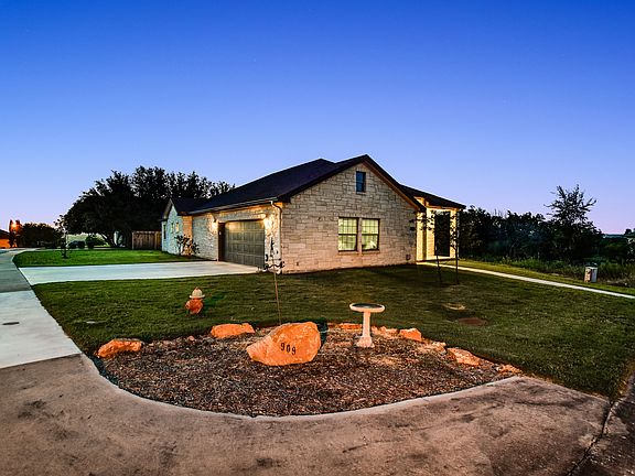 5th image of 909 Canyon Oak Cir