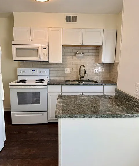 1483 W Lane Ave — Photo 3