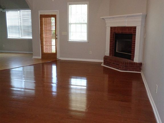 4th image of 117 Finegand Pl