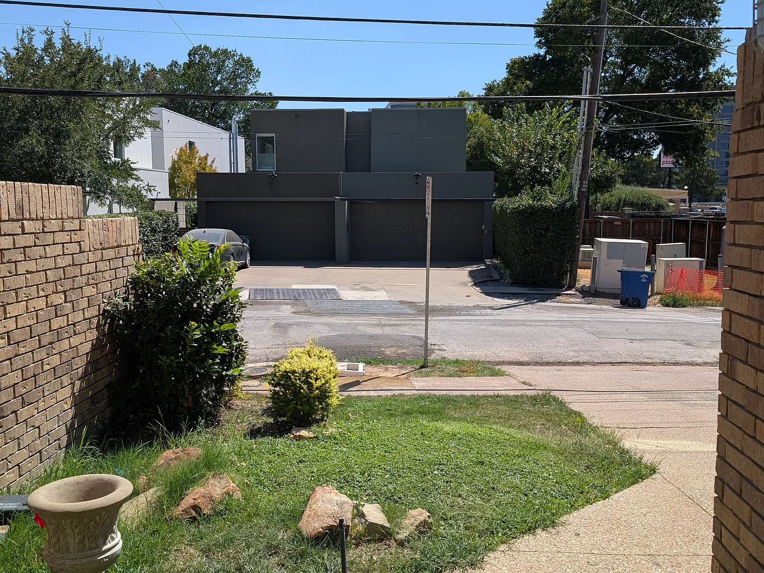 2 bed, 1939 sqft, $3,800 — Photo 3
