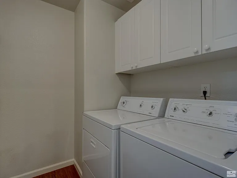 10695 Vista Bonita Ln — Photo 16