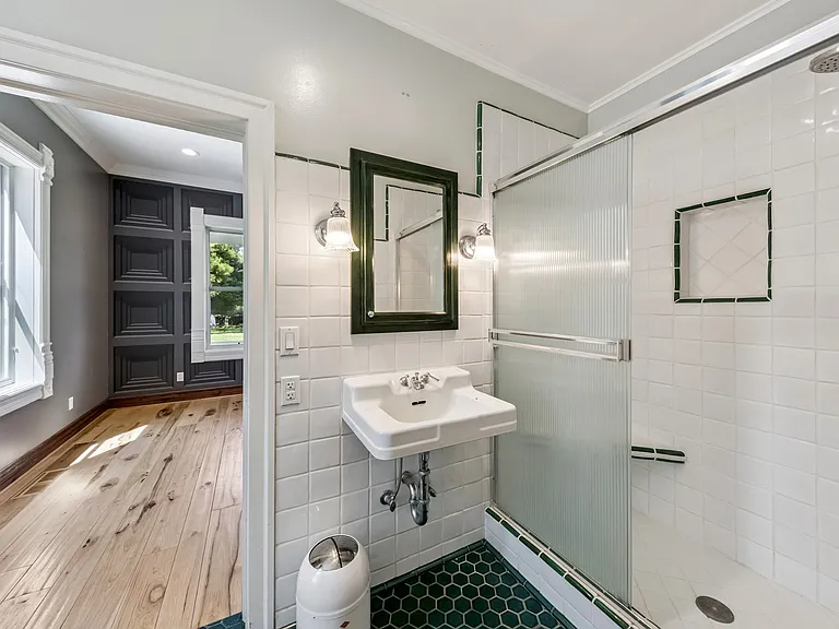 1049 Dressler Ln — Photo 24