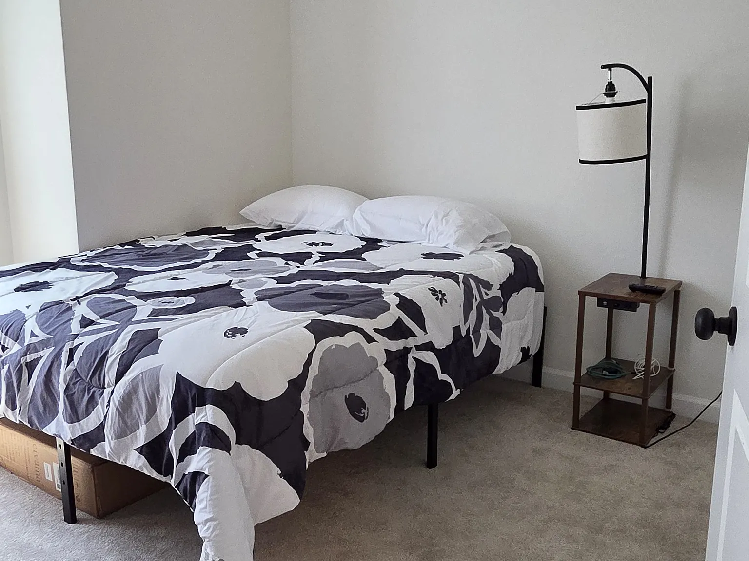 4 bed, 2.5 bath, 2068 sqft, $3,100 — Photo 4