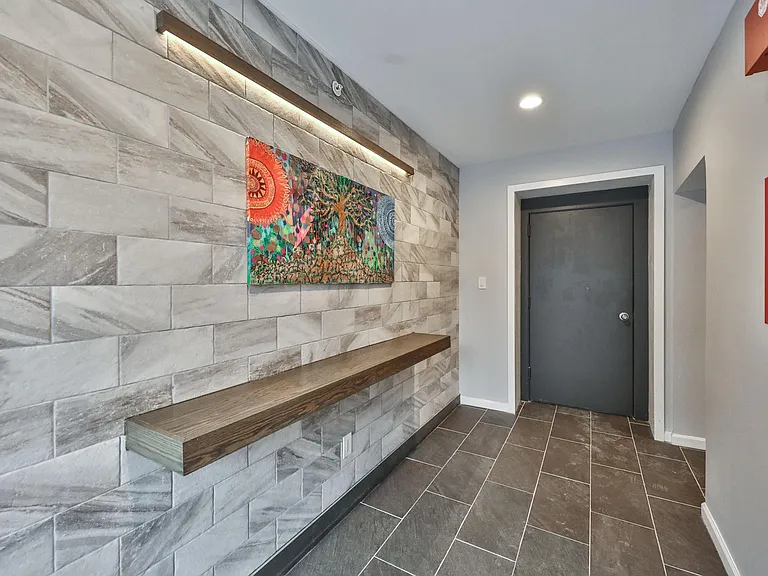 400 W Penn St #2 — Photo 23