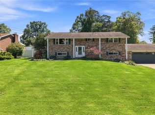 312 Maple Dr, Williamstown, WV 26187