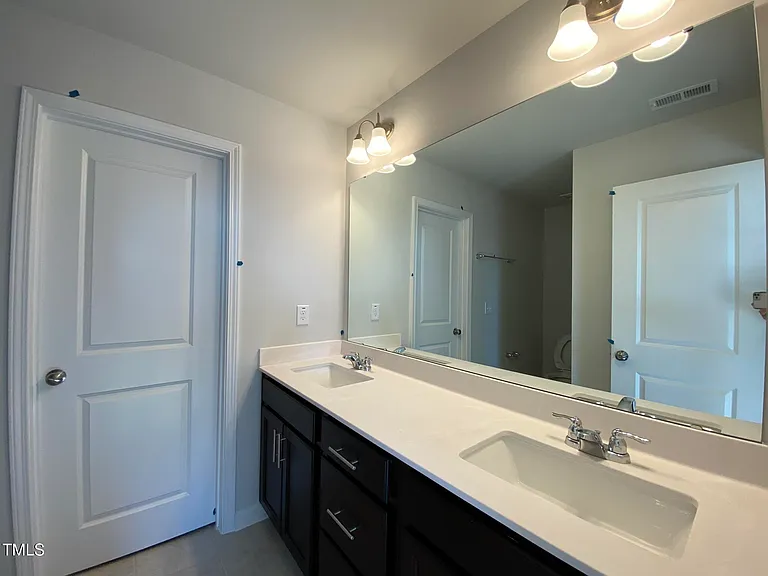 706 Gimari Dr — Photo 15