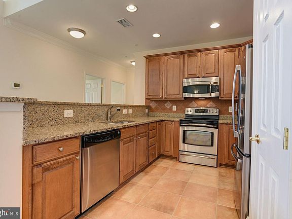 4th image of 8820 Shining Oceans Way Unit 405