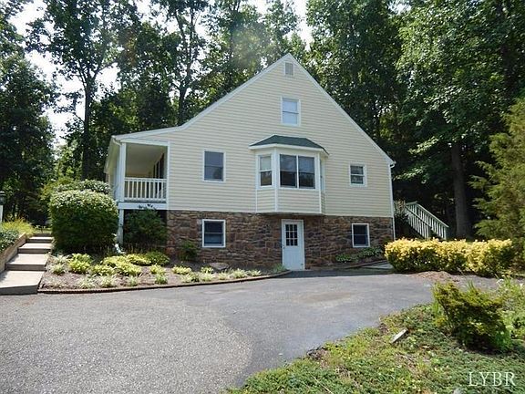 3rd image of 400 Jefferson Woods Dr