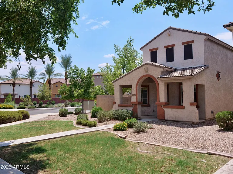 2188 S Heron Ln — Photo 2