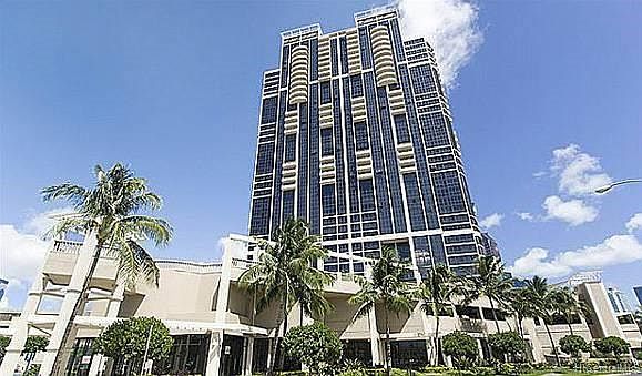 1st image of 600 Queen St APT 1703