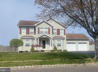 28 Erica Lynne Way, Hamilton, NJ 08690