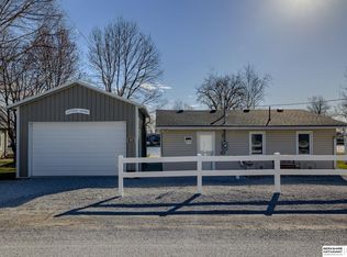2117 Mid Lake Dr, Union, NE 68455