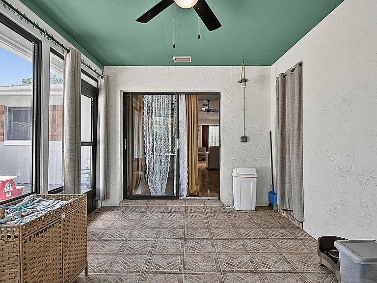 4 Zanzibar Balsan Ct — Photo 40