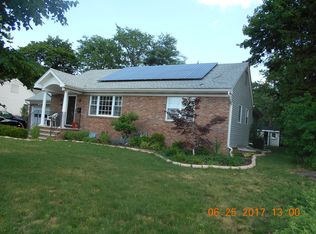 35 E Ridgewood Ave, Paramus, NJ 07652