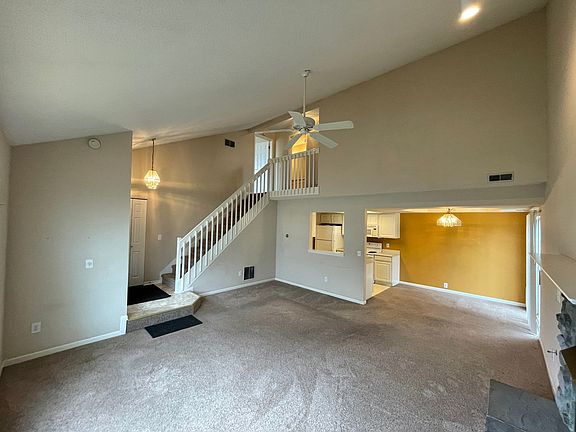 3rd image of 5707-5713 Thornbriar Ln