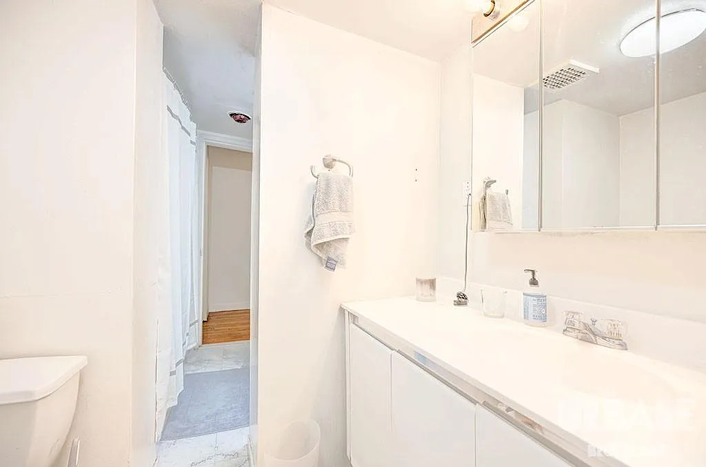 35 Grove Street — Photo 4