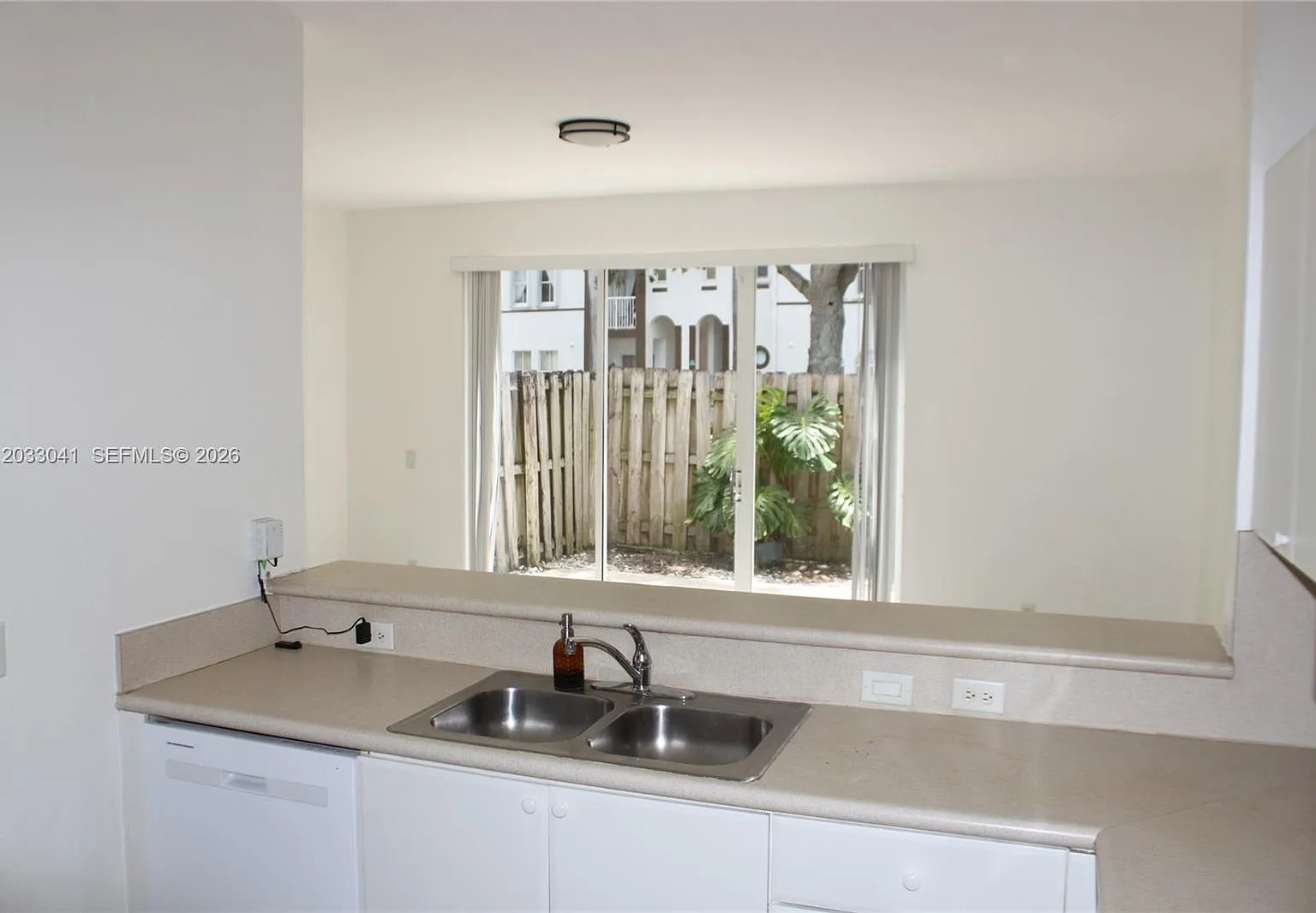 Villas At Nautica Two Con — Photo 2