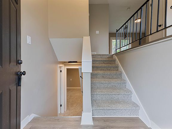 4th image of 3602 Twin City Dr
