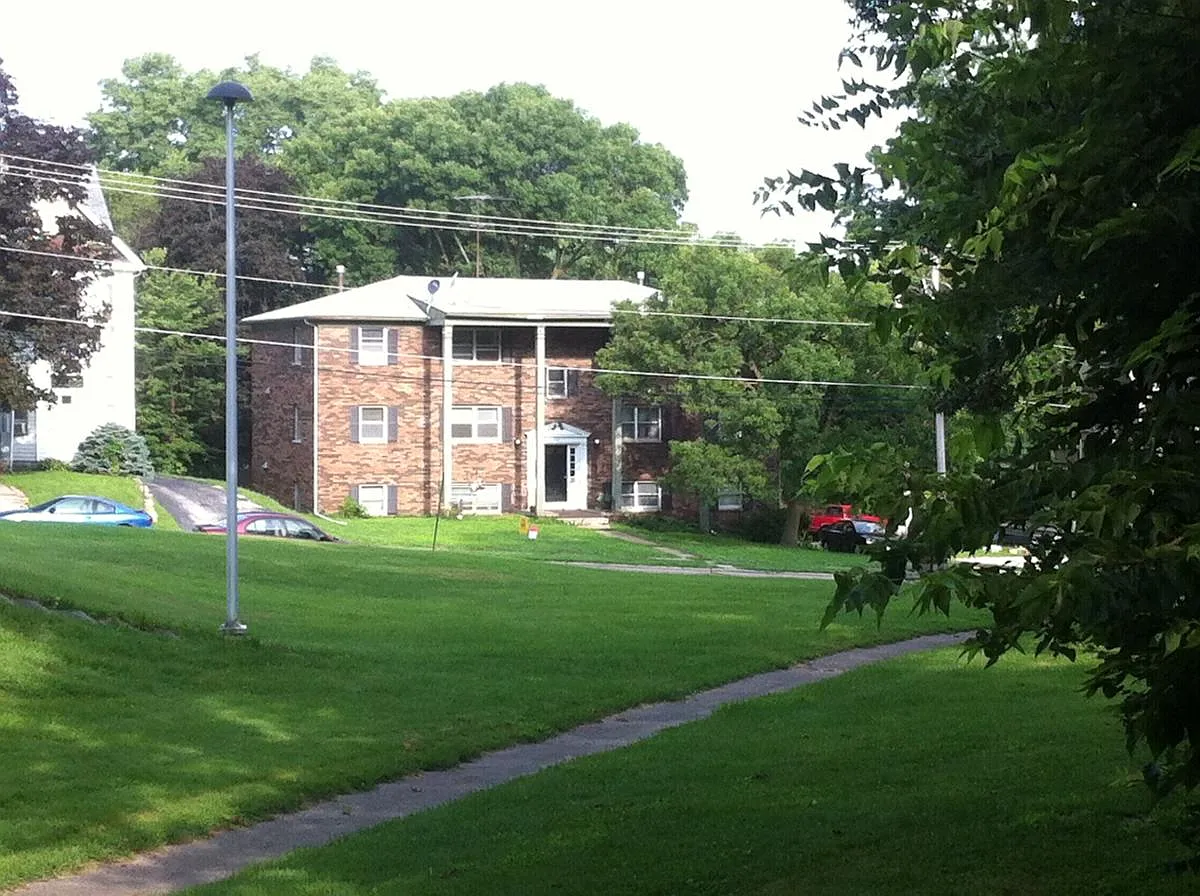 1 bed, 700 sqft, $785 — Photo 1