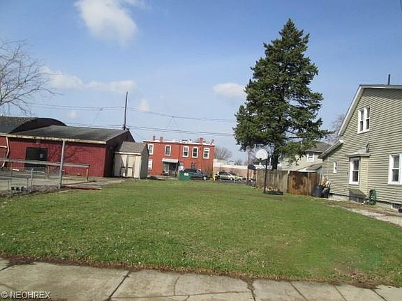 5th image of 234 1st St NW