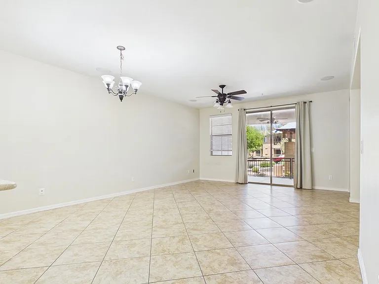 2130 W Hunter Ct #141 — Photo 4
