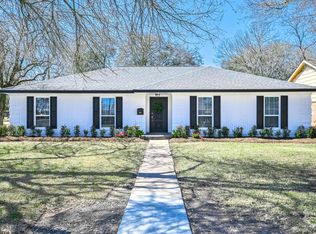 2125 W Linwood Oaks St, Pearland, TX 77581