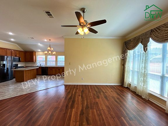 4th image of 8010 Salzburg Dr