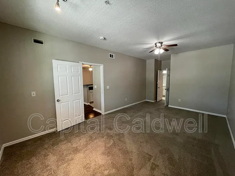2010 E Palm Ave #15206-Y15206 — Photo 15