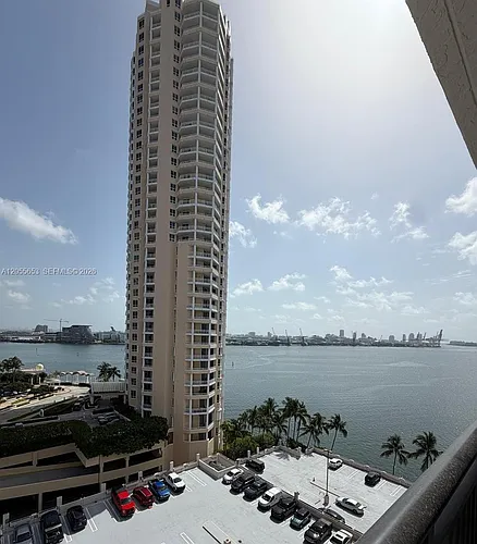 540 Brickell Key Dr Photo 1