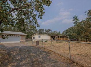 3130 Valley Vista Dr, Central Pt, OR 97502