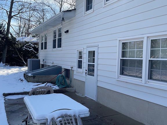 3rd image of 1173 McClain Dr