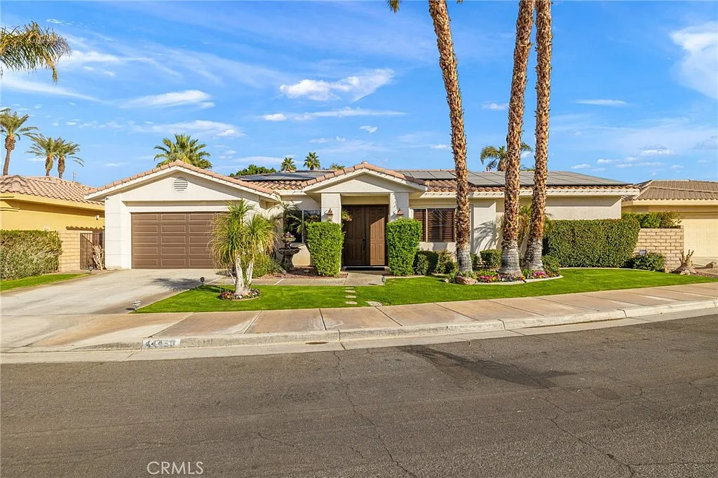 4 bed, 2.5 bath, 2770 sqft, $6,500 — Photo 2