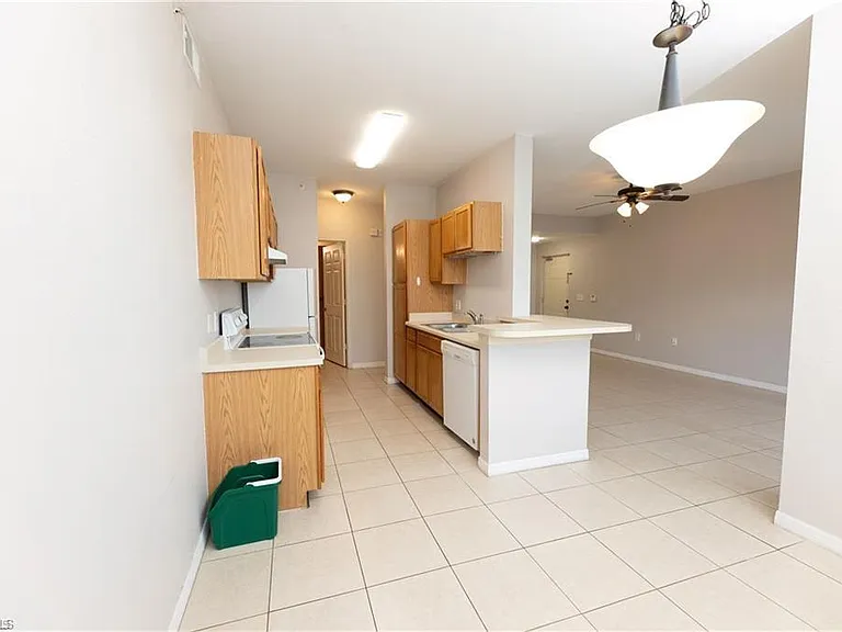 7975 Preserve Cir #1013 — Photo 8